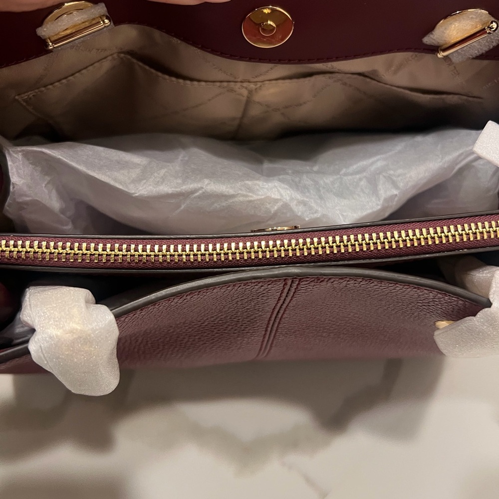 Michael Kors Dark Cherry Pebble Leather Shoulder Bag Gold Chain Strap - Picture 3 of 3